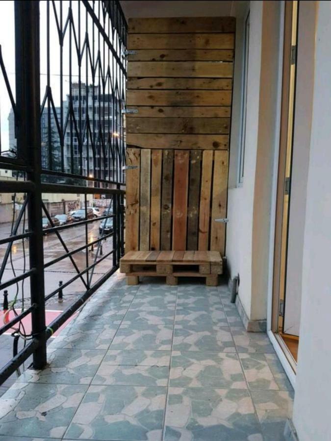 Enjoy The Hostel Батуми Экстерьер фото
