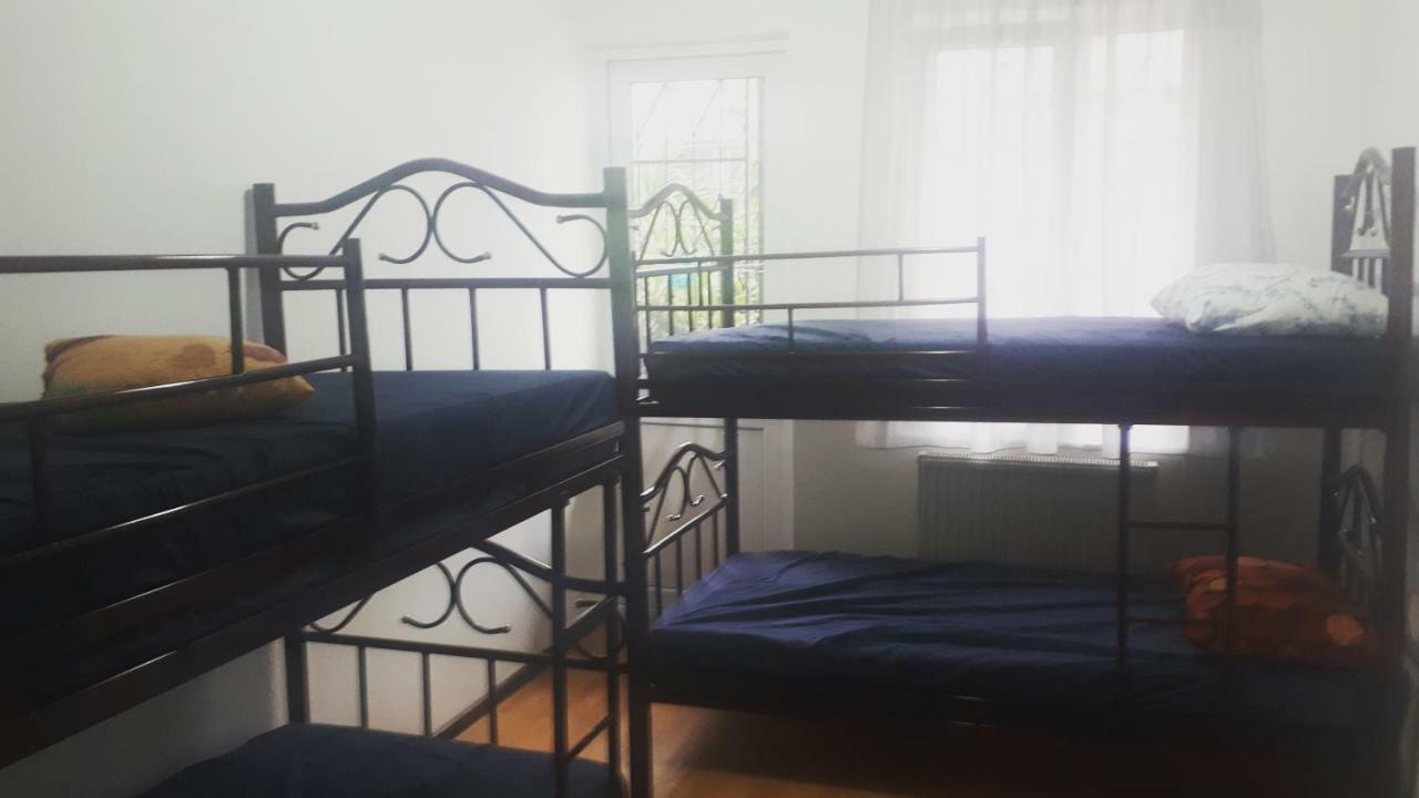 Enjoy The Hostel Батуми Экстерьер фото