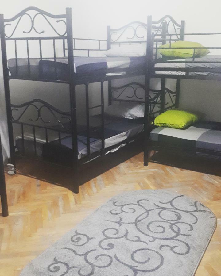 Enjoy The Hostel Батуми Экстерьер фото